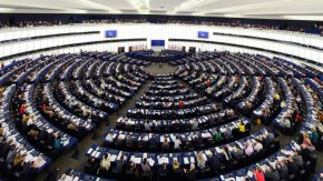 Европейският парламент прие с вдигане на ръка резолюция, с която призовава Русия да върне изцяло държавното съкровище на Румъния, което е присвоила незаконно по време на Първата световна война.