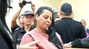 Осем години затвор е присъдата на Анка Михайлова от Пловдив за убийството на осиновената ѝ дъщеря Севда, съобщава 24 часа.