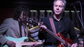 

Блинкен пристигна в понеделник на изненадващо посещение в украинската столица.