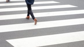 
В момента пациентката е настанена в Централна реанимация, където лекарите продължават да се борят за живота ѝ.