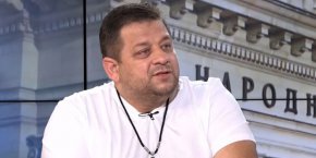 
"Страницата е легитимирана със снимка на Николай Георгиев Марков и по публична информация е негова и се администрира и списва лично от него", допълват от БОЕЦ.