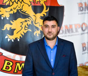 
Отново хиляди полицаи ще бъдат струпани да пазят „София прайд“. Както обикновено държава и община ще пилеят държавните пари, за да пазят тези с флагчетата на дъгата