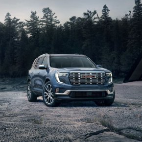 GMC Acadia за 2024 г., чиято базова цена варира от 43 995 до 55 695 долара, се завръща с комбинация от мощност, пространство и усъвършенствани функции.