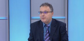 
Със заповед на министъра на отбраната е разрешено преминаването през въздушното пространство и пребиваването на наша територия на съюзнически военни сили и средства.

 