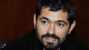 
Задържането му е във връзка с разследване на измами и злоупотреба със средства в особено големи размери.

 