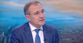 
„За БСП решението да не подкрепим мандата на ГЕРБ беше ясно, тъй като от 15 години има сериозна пропаст между дясната политика, която те водят и нашата.“ Това заяви председателят на ПГ на „БСП за България“ Борислав Гуцанов пред NOVA News. 
