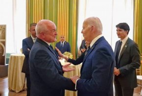 
Американският президент Джо Байдън откри срещата като подчерта важното значение на Алианса. По думите, в момента Пактът е по-силен отвсякога, и то когато е изправен пред най-голямото предизвикателство - войната в Украйна. Според Байдън, това е ключов момент за Европа и света.