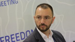 Бонев и компания в Общината са способни да си правят ПР на абсолютно всичко.
Дори с цената на фалшиви новини, подвеждане и разделение на обществото.
