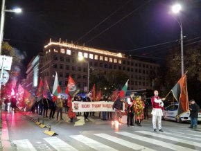 


Български марш напомня за несправедливия Ньойски договор
