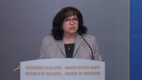Дефицитът за първото тримесечие е 3,684 млрд. лева, предстоят ни много тежки изпитания: Теменужка Петкова