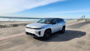 2024 Jeep Wagoneer S прави електрически скок на вярата в SUV