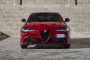 Alfa Romeo отстъпва, но не преминава изцяло на електричество