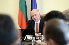 Желязков поиска осветлението в Кривия тунел през Кресненското дефиле да работи след 7 дни 