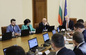 Желязков разпредели ресорите на вицепремиерите 