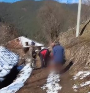 Линейка не успя да стигне, за да спаси мъж в девинското село заради лош черен път