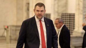 Пеевски внася отново решение за комисия Сорос