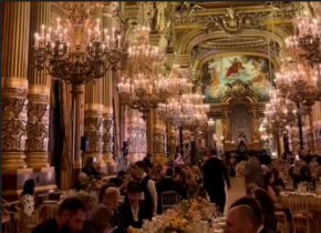  Пищна сватба за £46 млн. във Версай предизвика яростна реакция