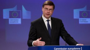 1 януари 2026 остава реалистична дата за България в еврозоната: Валдис Домбровскис 