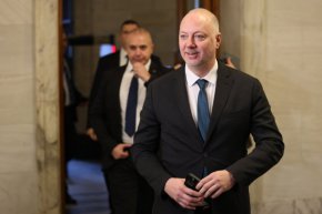 България ще участва чрез видео връзка на втората среща за Украйна в Париж