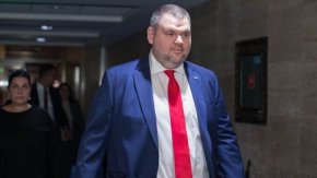 Орязването на парите на пенсионерите е фалстарт за кабинета Желязков: Пеевски