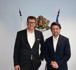 Нови линии на летищата в Бургас и Варна