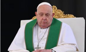 Папа Франциск може да подаде оставка: Бивш служител на Ватикана 