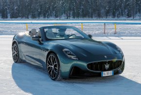  Maserati представи новия GranCabrio 490, кабриолет с елегантен дизайн и мощен V8 двигател