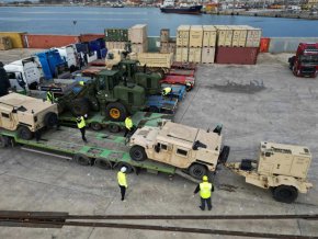 Тръмп закрива гръцката база за доставка на оръжия за Украйна