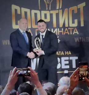 Карлос-Калейн-Новиков е тройката на Спортист на годината