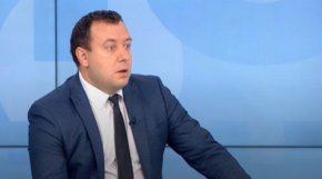 Полицаите се самообгазиха: Петър Петров