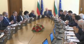 Желязков разпореди връзка между системите на НАП и Агенция Митници и достъп до камерите на АПИ