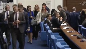 Отново ПГ напуснаха залата при декларация на Възраждане
