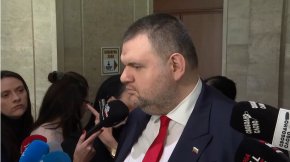 Ще спечеля още много депутати на следващите избори: Пеевски