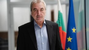 Росен Карадимов: Недопустимо и силно притеснително е, когато политици твърдят, че изпълнителната власт отговаря за броенето на бюлетините в изборните секции