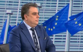 Заложените за 2026 г. цели в енергетиката бяха постигнати през 2024 г. и няма нито един затворен ТЕЦ: Василев