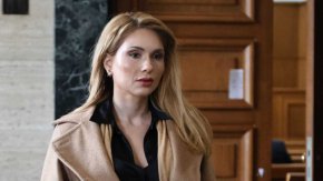 Другото, по искане на ПП-ДБ - на премиера Росен Желязков и министъра на външните работи Георг Георгиев за ролята на България в процеса на изграждане на нов проект за сигурност и отбрана в ЕС и разработването на план за спиране на войната на Русия срещу Украйна.
