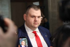 Той коментира и думите на премиера Росен Желязков, който по-рано заяви, че ще бъде изграден център за иновации в отбраната.