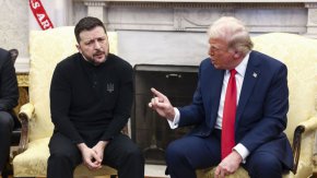 Това съобщи електорнно издание "Политико" (Politico), цитирайки трима украински парламентаристи и американски републикански експерт по външна политика.