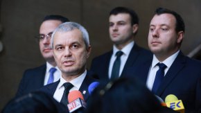 Лидерът на “Възраждане” Костадин Костадинов заяви, че партията е подготвила предложения за промени в бюджета, които на практика са нов бюджет.