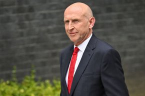 Великобритания ще достави на Украйна нови ударни дронове, произведени в САЩ, каза министърът на отбраната Джон Хийли, който е на посещение във Вашингтон. 