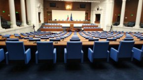 Величие не влиза, губи 32 гласа, общо липсват 780