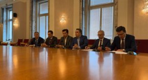 Увеличаване с 50% на данъчните облекчения за работещи родители предлагат в бюджета от ПП