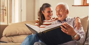 Помните ли добрите стари времена? Хората, които си ги спомнят, са по-склонни да поддържат приятелства: Учените