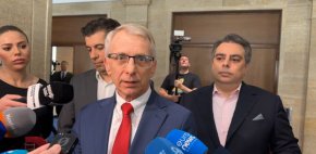 Чухме лъжи от Борисов и Пеевски, че има заговор на КС: Николай Денков