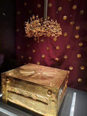 Короната на 7-мата му съпруга