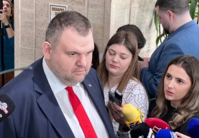 Божков е шеф на Доган, Кирил, Лена и ортак на Прокопиев: Пеевски