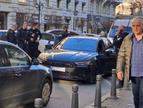 Двама арестувани на ул. Съборна в София след зрелищна акция