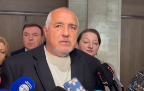 Полицаите и журналистите бяха повече от протестиращите на МЕЧ: Борисов