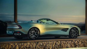 2026 Aston Martin Vanquish Volante: това е той