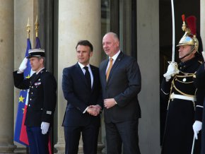  Желязков ще участва в среща Мир и сигурност за Украйна по покана на Макрон